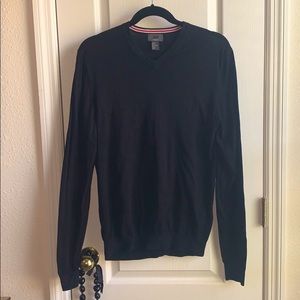 H&M men’s black V neck sweater